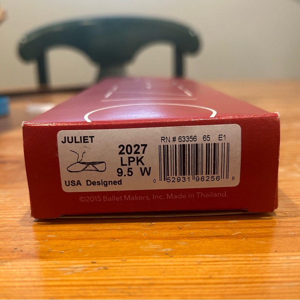 NIB Capezio flat shoes - juliet (leather)